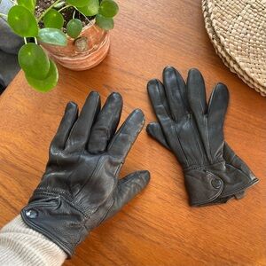 Vintage Black Leather Gloves